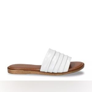 NWOB New White Bella Vita Rye Italy Sandal - Size 5